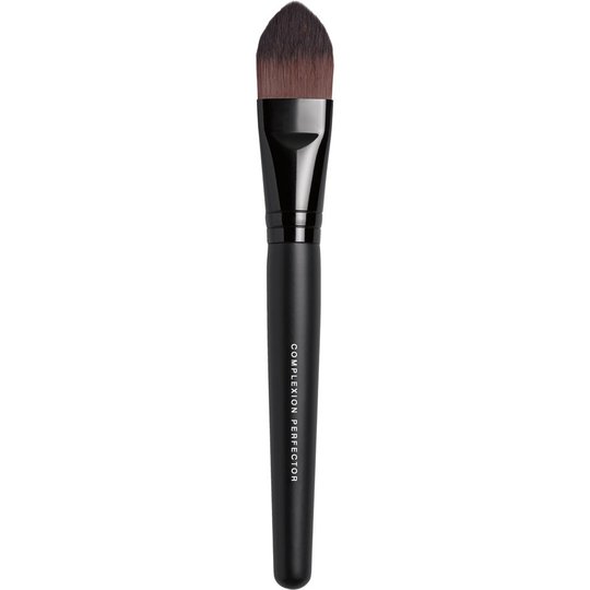 bareMinerals Complexion Perfector Brush, bareMinerals Meikkivoide- ja puuterisiveltimet